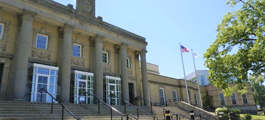 the outside of the Roxbury district court